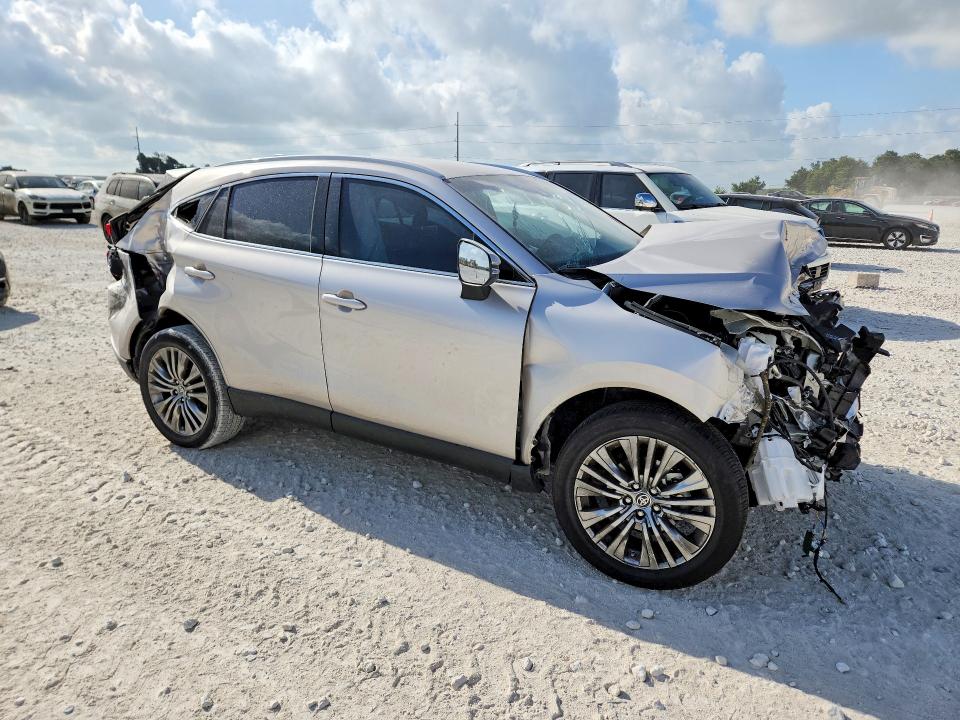 2024 Toyota Venza VIN JTEAAAAH6RJ155893 COPART salvage auction — FRONT END, TX - SALVAGE VEHICLE TITLE (P), sold $3,750 on 2026-07-09 (photo 4)
