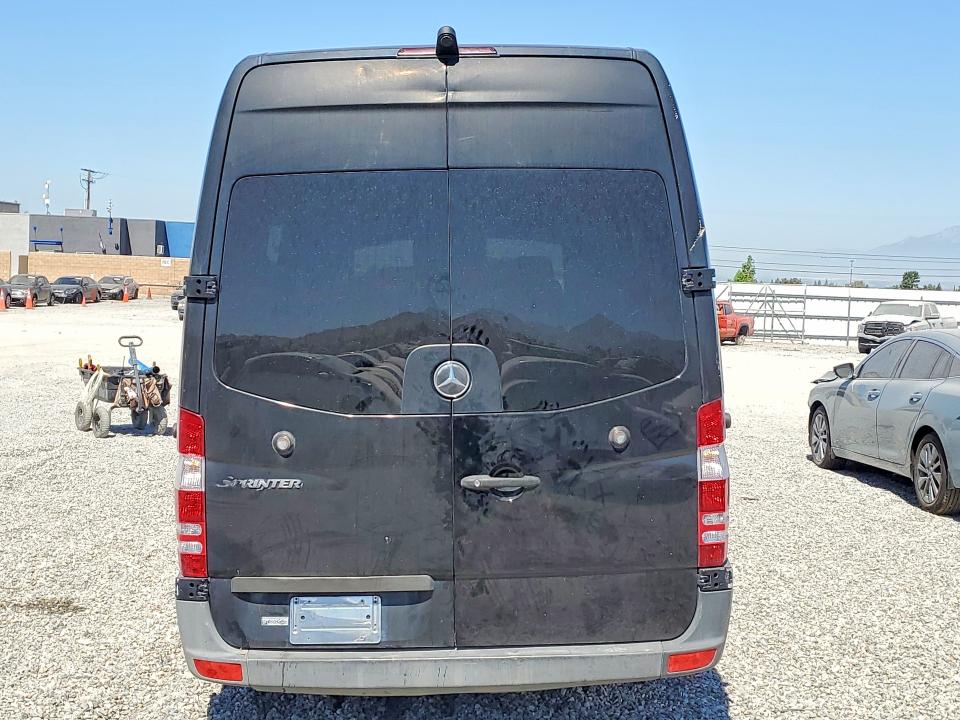 2012 Mercedes-benz Sprinter VIN WDZPE8CC8C5661495 COPART salvage auction — UNDERCARRIAGE, Ca - Salvage Certificate, sold $3,550 on 2026-08-19 (photo 6)