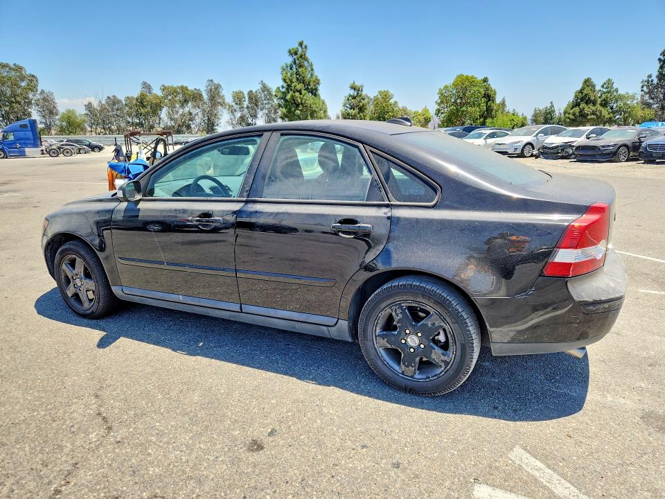2007 Volvo S40 VIN YV1MH682272313708 COPART salvage auction — MINOR DENT/SCRATCHES, CA - SALVAGE CERTIFICATE, sold $225 on 2026-09-10 (photo 2)