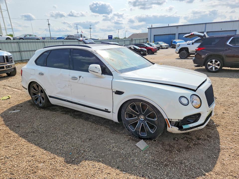 2020 Bentley Bentayga VIN SJAAM2ZV9LC029665 COPART salvage auction — FRONT END, FL - CERTIFICATE OF TITLE, sold $10,100 on 2026-07-31 (photo 4)
