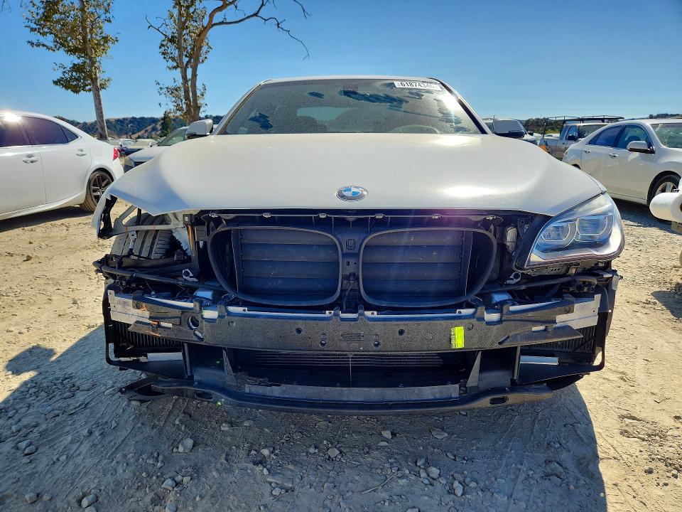 2015 BMW 7er VIN WBAYA6C5XFD826959 COPART salvage auction — FRONT END, Ca - Salvage Certificate, sold $600 on 2026-07-28 (photo 5)