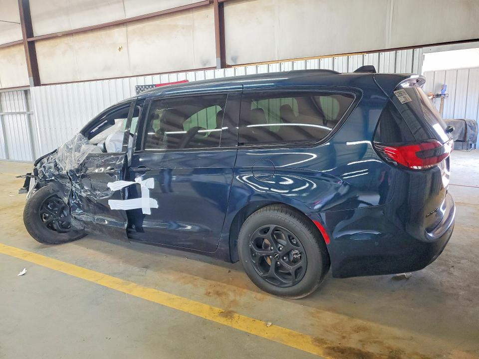 2024 Chrysler Pacifica VIN 2C4RC1S75RR102735 COPART salvage auction — FRONT END, FL - CERT OF TITLE SLVG REBUILDABLE (P), sold $9,100 on 2026-07-29 (photo 2)