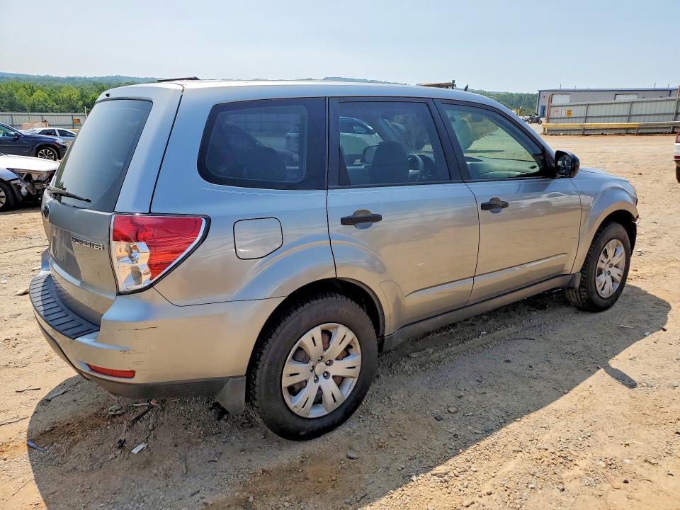 2010 Subaru Forester VIN JF2SH6AC1AH746166 COPART salvage auction — FRONT END, Va - Cert Of Title - Salvage, sold $350 on 2026-07-31 (photo 3)