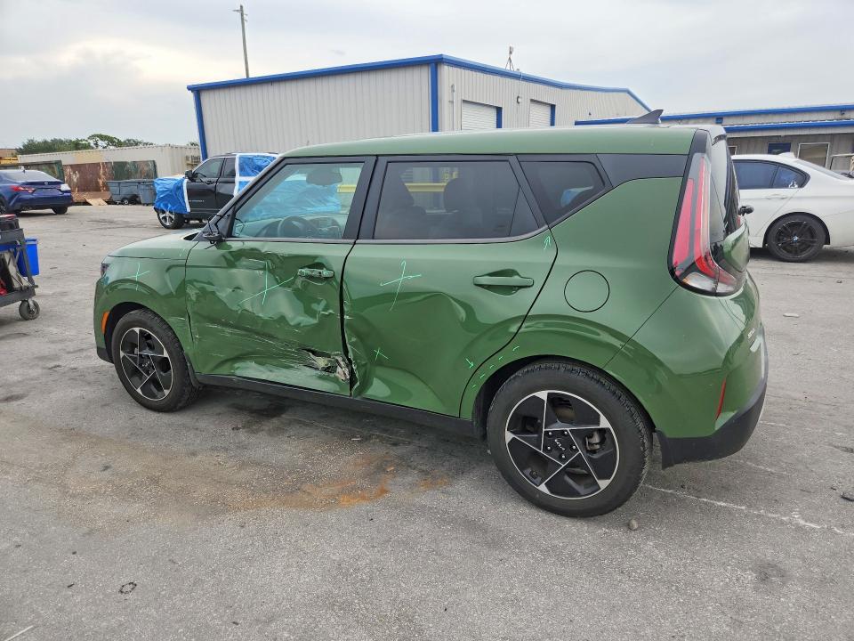 2023 Kia Soul VIN KNDJ33AU2P7211491 COPART salvage auction — SIDE, Fl - Cert Of Title Slvg Rebuildable, sold $7,800 on 2026-09-03 (photo 2)