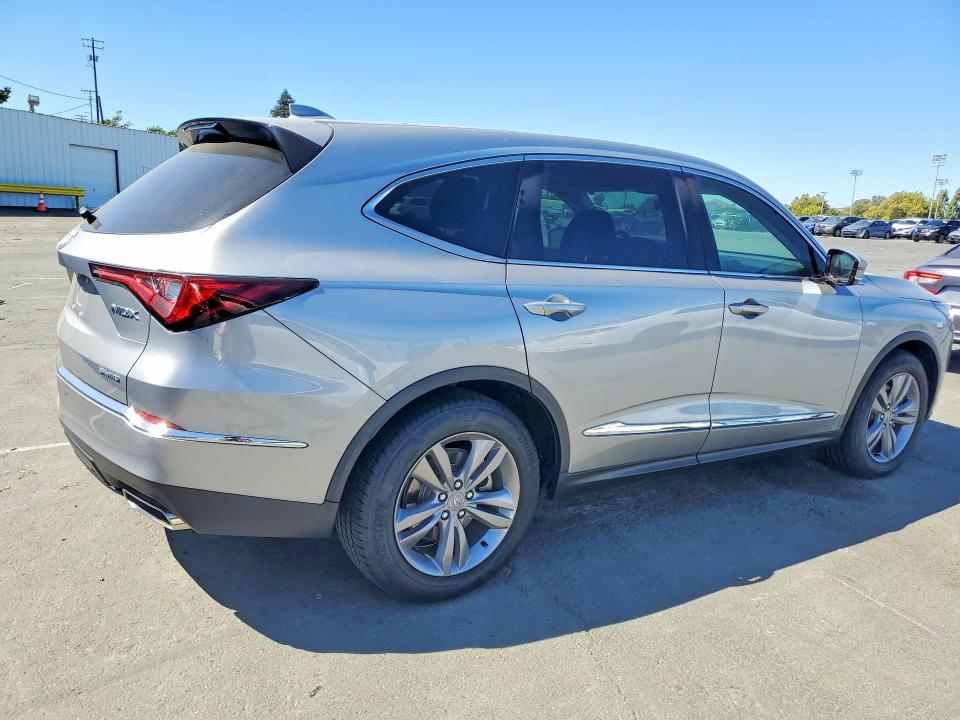 2023 Acura Mdx VIN 5J8YE1H39PL026955 COPART salvage auction — MINOR DENT/SCRATCHES, Ca - Non-Repairable Vehicle Cert, sold $10,400 on 2026-07-29 (photo 3)