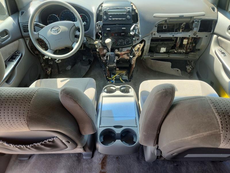 2008 Toyota Sienna VIN 5TDZK23C48S207454 COPART salvage auction — WATER/FLOOD, TX - SALVAGE TITLE-FLOOD DAMAGE (P), sold $500 on 2026-07-29 (photo 8)