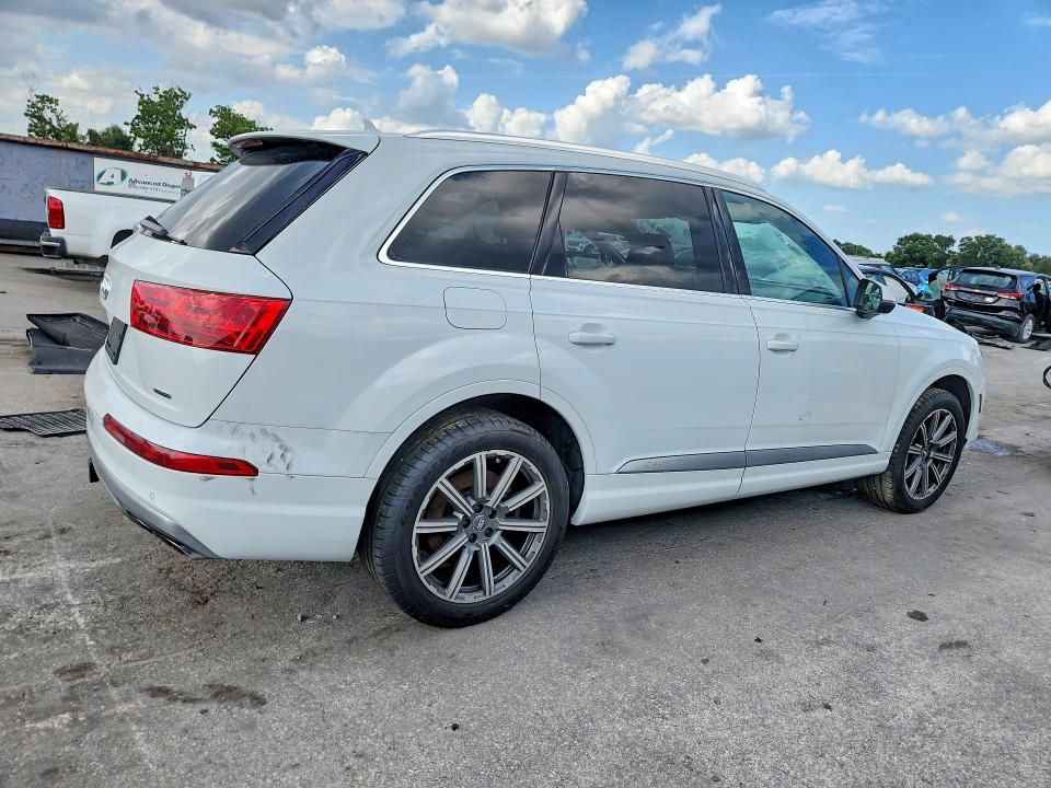 2018 Audi Q7 VIN WA1LHAF77JD035283 COPART salvage auction — MINOR DENT/SCRATCHES, FL - CERTIFICATE OF TITLE, sold $6,600 on 2026-07-28 (photo 3)