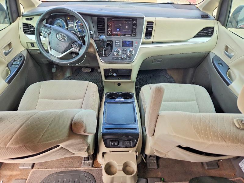 2018 Toyota Sienna VIN 5TDKZ3DC4JS932088 COPART salvage auction — FRONT END, TX - SALVAGE VEHICLE TITLE (P), sold $950 on 2026-07-22 (photo 8)