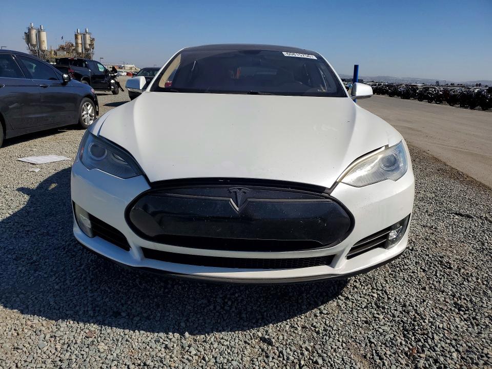 2013 Tesla Model s VIN 5YJSA1DP9DFP13098 COPART salvage auction — REAR END, CA - SALVAGE CERTIFICATE, sold $1,000 on 2026-07-31 (photo 5)