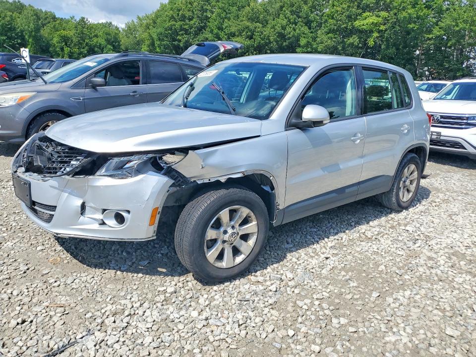 2010 Volkswagen Tiguan VIN WVGBV7AX1AW516456 COPART salvage auction — FRONT END, Ma - Cert Of Title-Reconstrctd Coll, sold $400 on 2026-08-14 (photo 1)