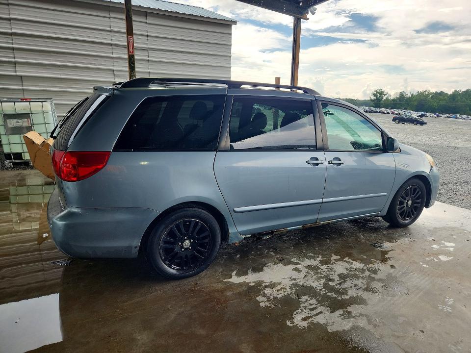 2010 Toyota Sienna VIN 5TDDK4CC1AS028249 COPART salvage auction — MINOR DENT/SCRATCHES, NJ - CERTIFICATE OF TITLE, sold $1,300 on 2026-07-27 (photo 3)