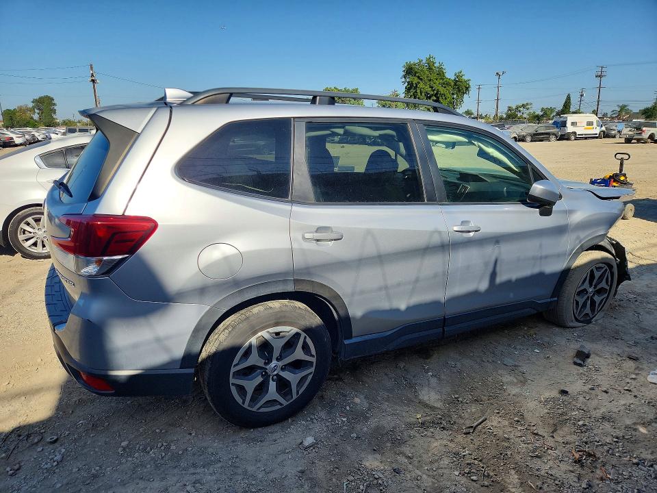 2020 Subaru Forester VIN JF2SKAJC3LH412051 COPART salvage auction — FRONT END, Ca - Lien Papers-Salvage Or Ac (P), sold $225 on 2026-07-27 (photo 3)