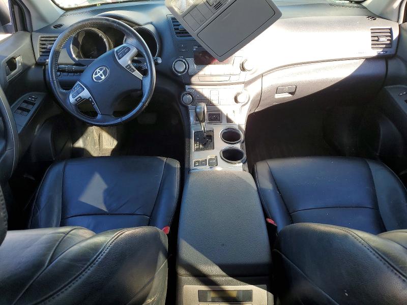 2013 Toyota Highlander VIN 5TDBK3EH1DS207972 COPART salvage auction — VANDALISM, Ab - Bos - Salvage, sold $375 on 2026-07-28 (photo 8)