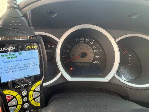 2010 Toyota Tacoma VIN 5TELU4EN0AZ740467 COPART salvage auction — MINOR DENT/SCRATCHES, VA - CERTIFICATE OF TITLE (P), sold $950 on 2026-07-16 (photo 8)