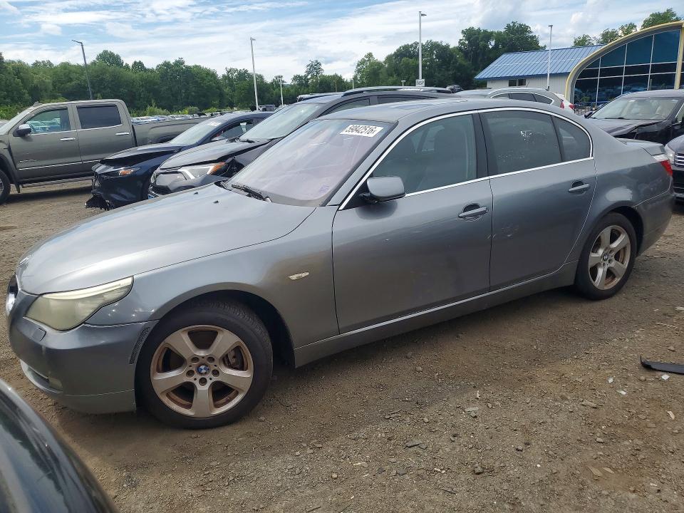 2008 BMW 5 series VIN WBANV93528CZ60978 COPART salvage auction — MINOR DENT/SCRATCHES, MA - CERTIFICATE OF TITLE, sold $975 on 2026-07-31 (photo 1)