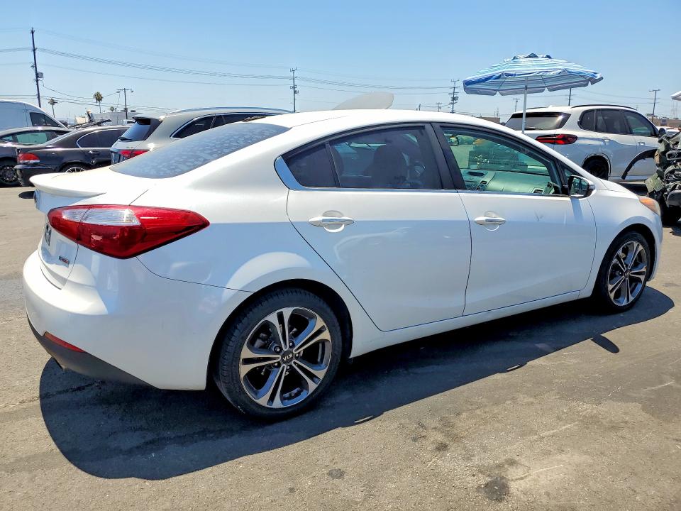 2015 Kia Forte VIN KNAFX4A80F5336905 COPART salvage auction — VANDALISM, Ca - Salvage Certificate, sold $1,100 on 2026-07-20 (photo 3)