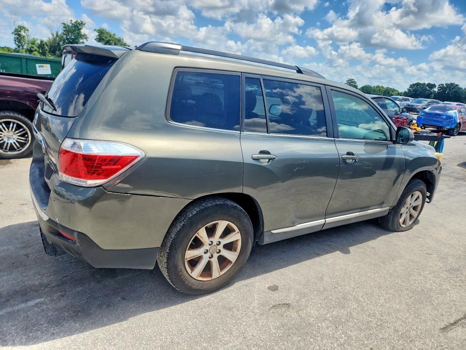 2011 Toyota Highlander VIN 5TDZK3EH5BS034095 COPART salvage auction — REAR END, FL - CERT OF TITLE SLVG REBUILDABLE, sold $1,300 on 2026-07-14 (photo 3)