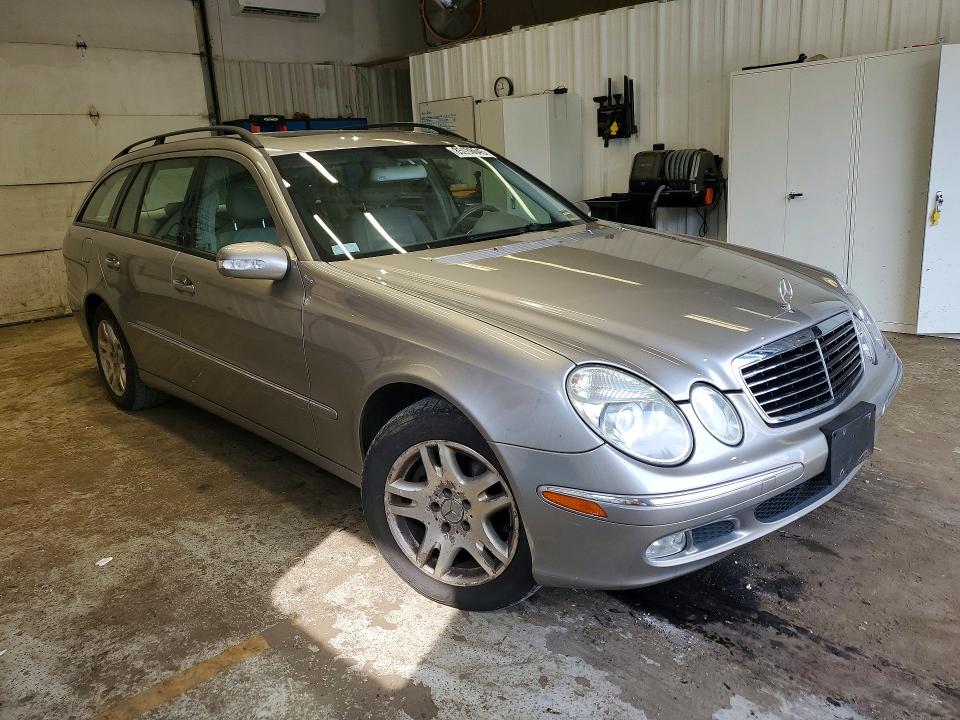 2004 Mercedes-benz E-class VIN WDBUH82JX4X160915 COPART salvage auction — MINOR DENT/SCRATCHES, ME - CERTIFICATE OF TITLE, sold $250 on 2026-07-09 (photo 4)