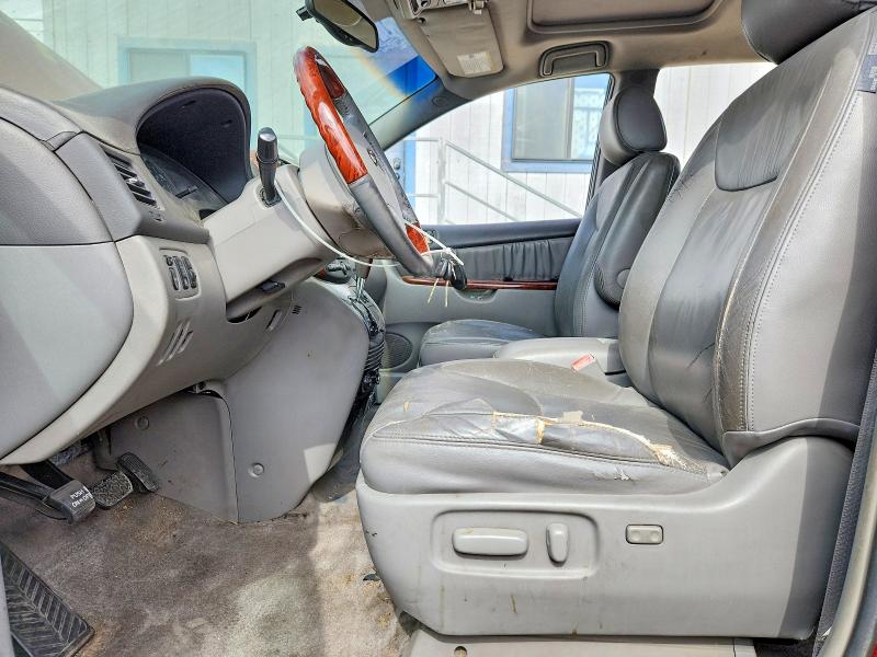 2005 Toyota Sienna VIN 5TDZA22C95S371198 COPART salvage auction — MINOR DENT/SCRATCHES, Ca - Dis/Dlr/Exp Only Clean Title (P), sold $775 on 2026-07-20 (photo 7)