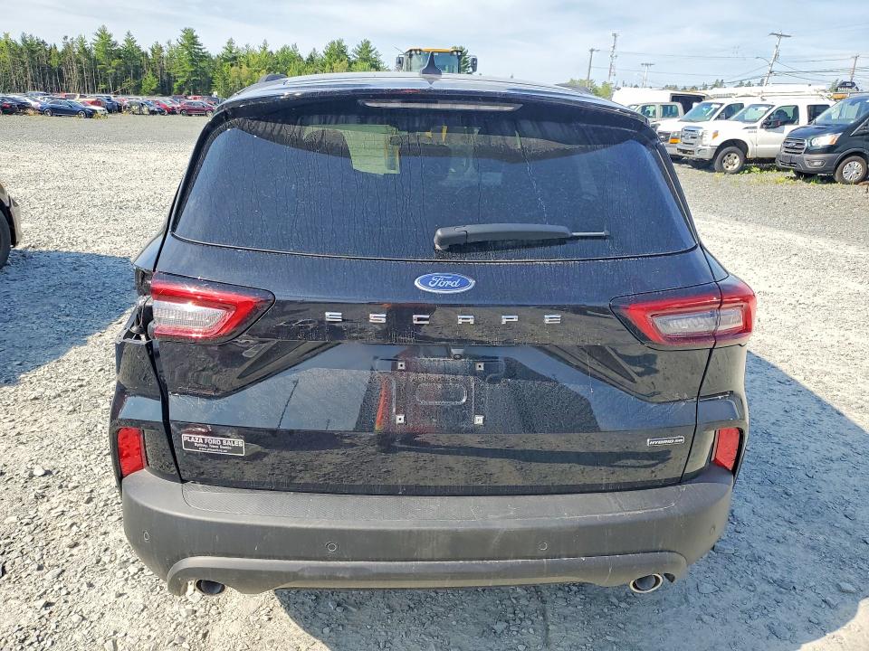 2025 Ford Escape VIN 1FMCU9MZ8SUA12547 COPART salvage auction — REAR END, NS - SALVAGE TITLE, sold $12,500 on 2026-08-20 (photo 6)