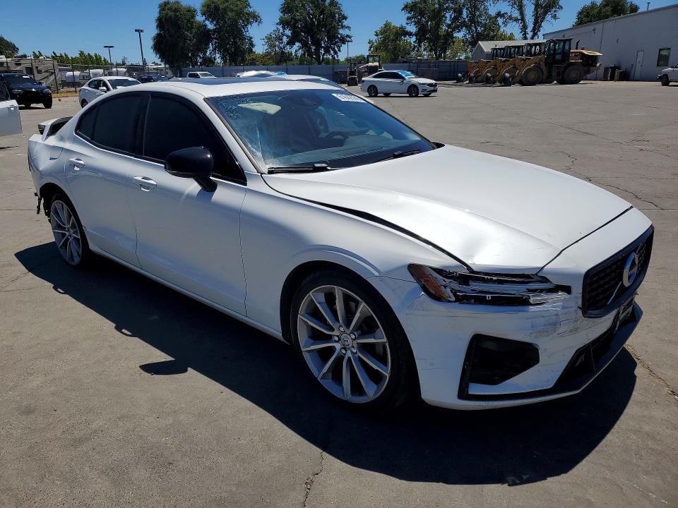 2021 Volvo S60 VIN 7JR102TZ6MG118496 COPART salvage auction — REAR END, Ca - Salvage Certificate, sold $2,100 on 2026-08-10 (photo 4)