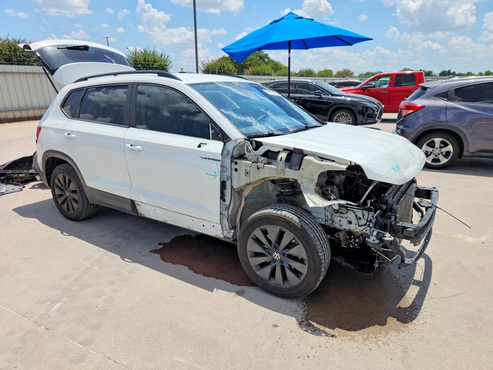 2024 Volkswagen Taos VIN 3VV5X7B28RM058071 COPART salvage auction — FRONT END, Tx - Salvage Vehicle Title, sold $4,800 on 2026-07-09 (photo 4)