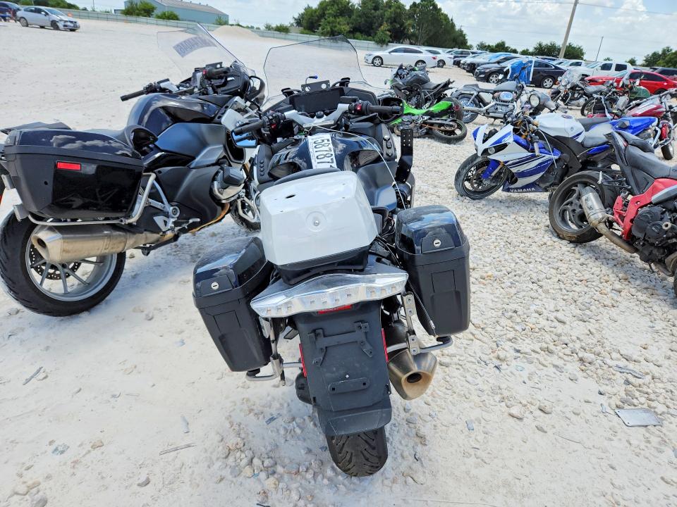 2024 BMW R 1250 VIN WB10L0307R6K22691 COPART salvage auction — FRONT END, Tx - Salvage Vehicle Title, sold $4,150 on 2026-07-30 (photo 4)