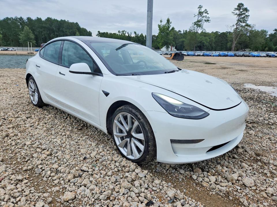 2022 Tesla Model 3 VIN 5YJ3E1EA5NF371136 COPART salvage auction — REAR END, KY - CERTIFICATE OF TITLE, sold $7,600 on 2026-07-27 (photo 4)
