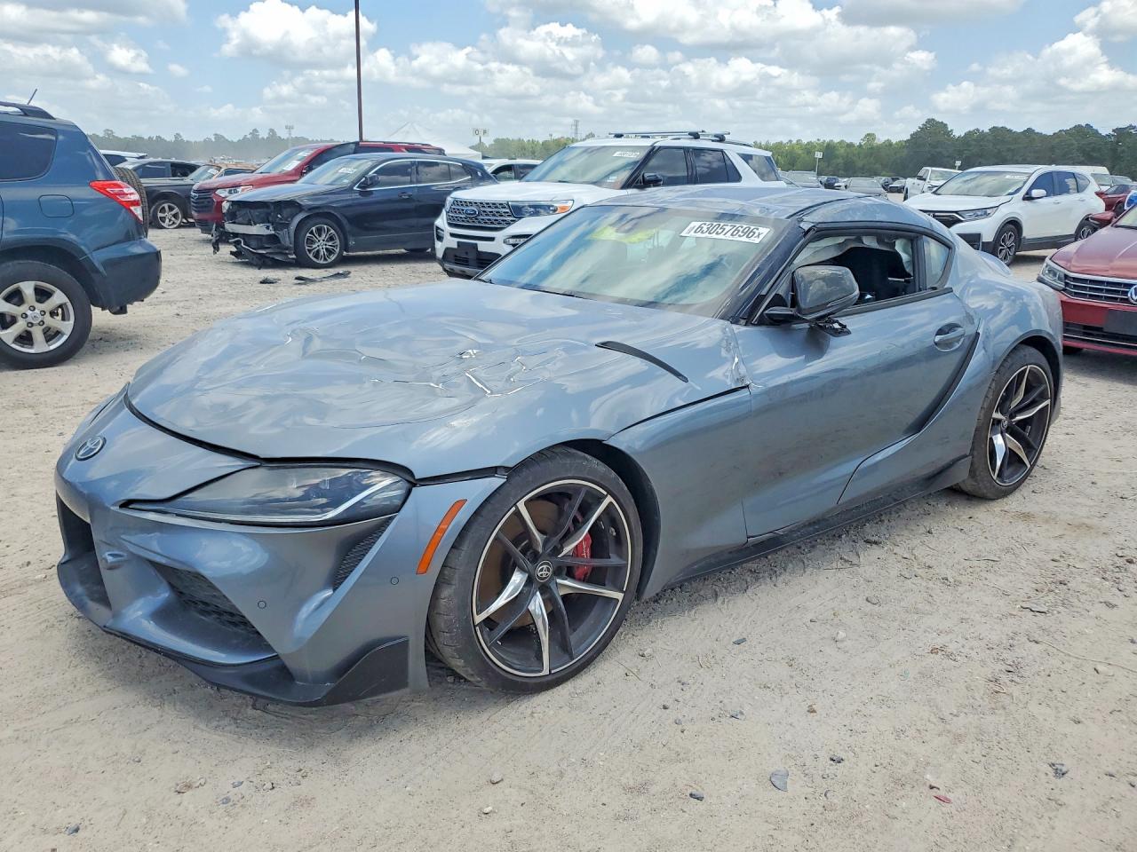 2021 Toyota Supra VIN WZ1DB0C04MW044689 — COPART salvage auction photo