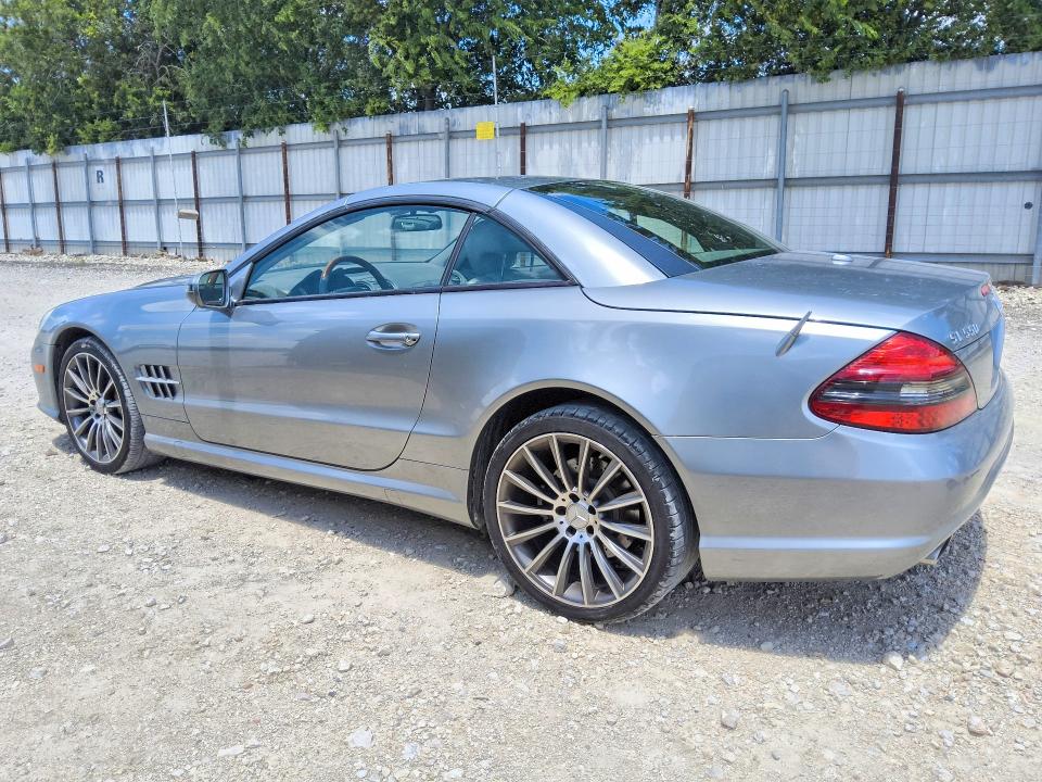 2009 Mercedes-benz Sl-class VIN WDBSK71FX9F155727 COPART salvage auction — MINOR DENT/SCRATCHES, TX - CERTIFICATE OF TITLE, sold $5,700 on 2026-07-14 (photo 2)