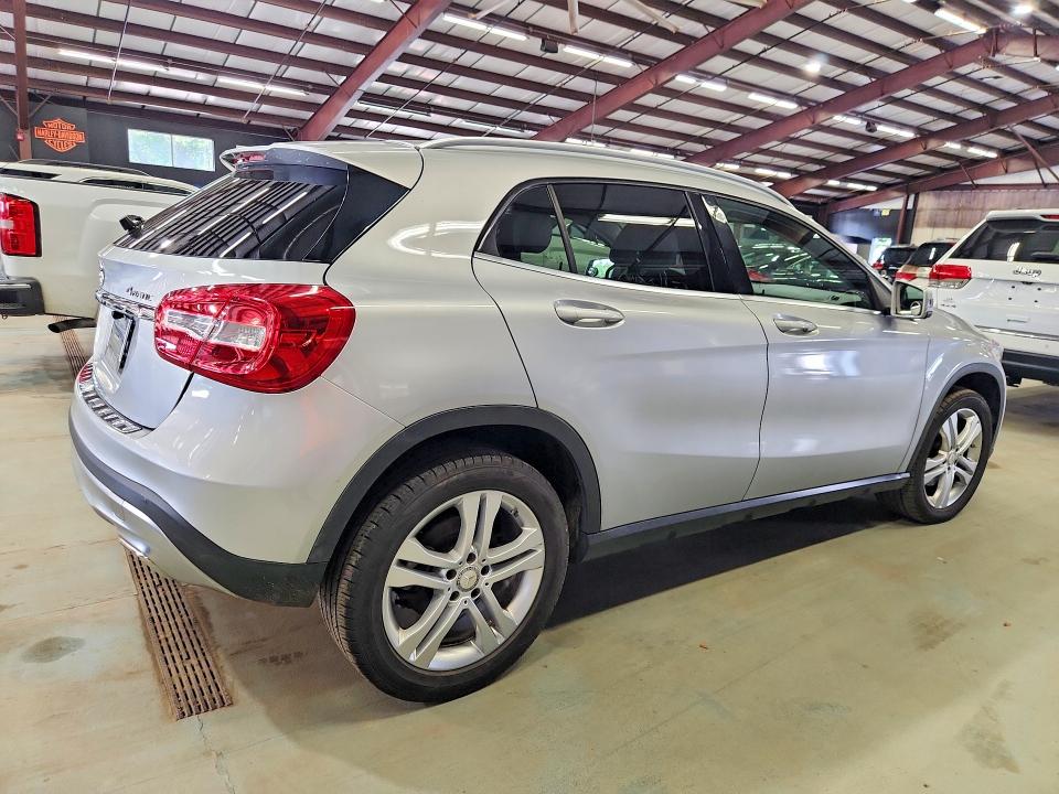 2015 Mercedes-benz Gla-klasse VIN WDCTG4GB0FJ049994 COPART salvage auction — MINOR DENT/SCRATCHES, Salvage Title, sold $3,400 on 2026-08-13 (photo 3)