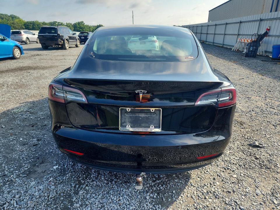 2019 Tesla Model 3 VIN 5YJ3E1EA5KF325138 COPART salvage auction — MINOR DENT/SCRATCHES, Mt - Dealer Only Clean Title (P), sold $5,700 on 2026-07-29 (photo 6)