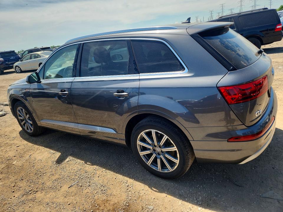 2019 Audi Q7 VIN WA1LAAF75KD040813 COPART salvage auction — MINOR DENT/SCRATCHES, IL - CERTIFICATE OF TITLE (P), sold $11,100 on 2026-07-28 (photo 2)