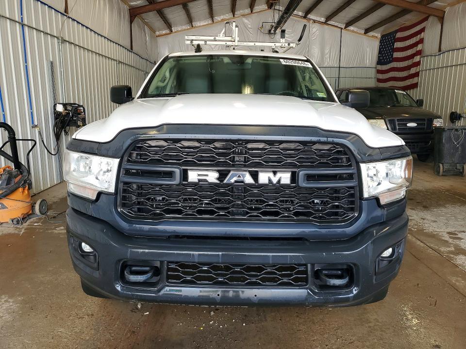 2019 Ram 2500 VIN 3C6UR5HJ3KG604147 COPART salvage auction — MINOR DENT/SCRATCHES, VA - CERTIFICATE OF TITLE (P), sold $2,600 on 2026-07-29 (photo 5)