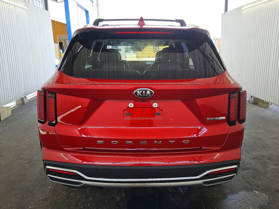 2021 Kia Sorento VIN KNDRH4LG6M5036834 COPART salvage auction — MINOR DENT/SCRATCHES, MT - CERTIFICATE OF TITLE, sold $16,200 on 2026-07-21 (photo 6)
