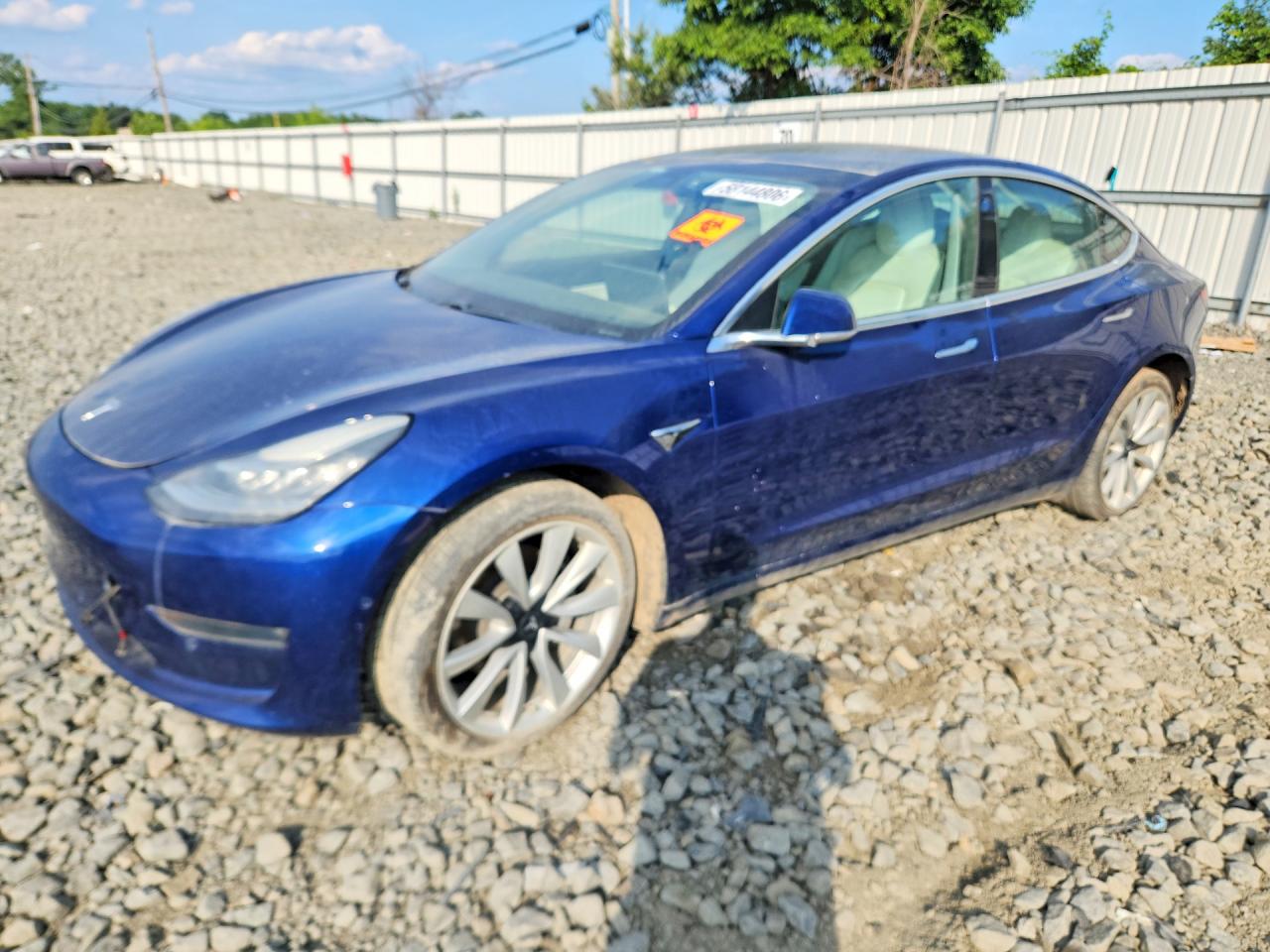 2019 Tesla Model 3 VIN 5YJ3E1EB8KF450918 — COPART salvage auction photo