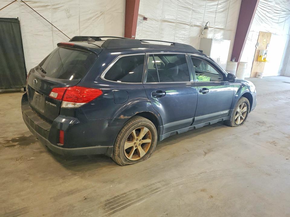 2013 Subaru Outback VIN 4S4BRBJC3D3317046 COPART salvage auction — MINOR DENT/SCRATCHES, Vt - Certificate Of Title, sold $275 on 2026-07-27 (photo 3)