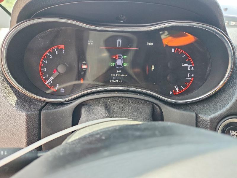 2014 Dodge Durango VIN 1C4RDJAG5EC428679 COPART salvage auction — MINOR DENT/SCRATCHES, Mi - Certificate Of Title, sold $975 on 2026-07-31 (photo 9)