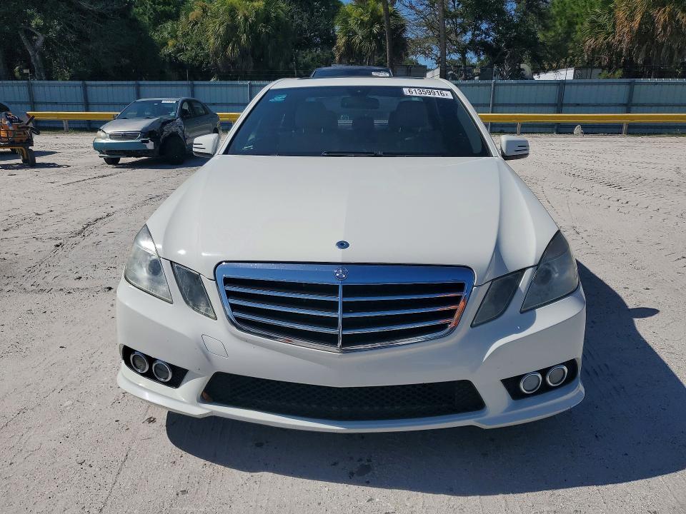 2010 Mercedes-benz E-klasse VIN WDDHF5GB0AA074123 COPART salvage auction — SIDE, Fl - Cert Of Title Slvg Rebuildable, sold $2,100 on 2026-08-05 (photo 5)
