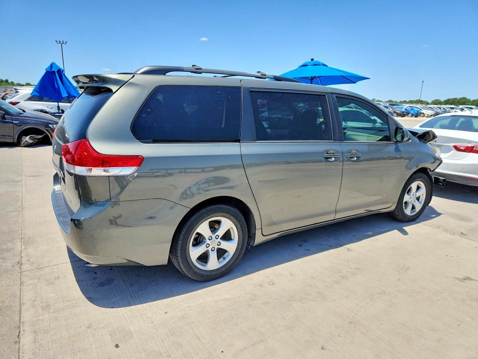 2011 Toyota Sienna VIN 5TDKK3DC0BS157438 COPART salvage auction — FRONT END, TX - SALVAGE VEHICLE TITLE (P), sold $475 on 2026-07-16 (photo 3)