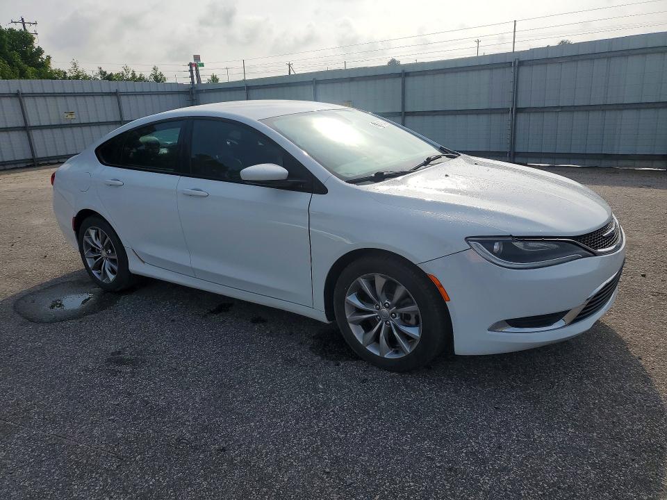 2015 Chrysler 200 VIN 1C3CCCBG1FN517453 COPART salvage auction — UNDERCARRIAGE, Nc - Dealer Only Clean Title, sold $1,500 on 2026-07-30 (photo 4)