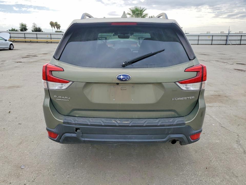 2019 Subaru Forester VIN JF2SKAGC2KH592161 COPART salvage auction — FRONT END, Ca - Dlr/Dis/Exp Only Salvage Title, sold $550 on 2026-07-17 (photo 6)