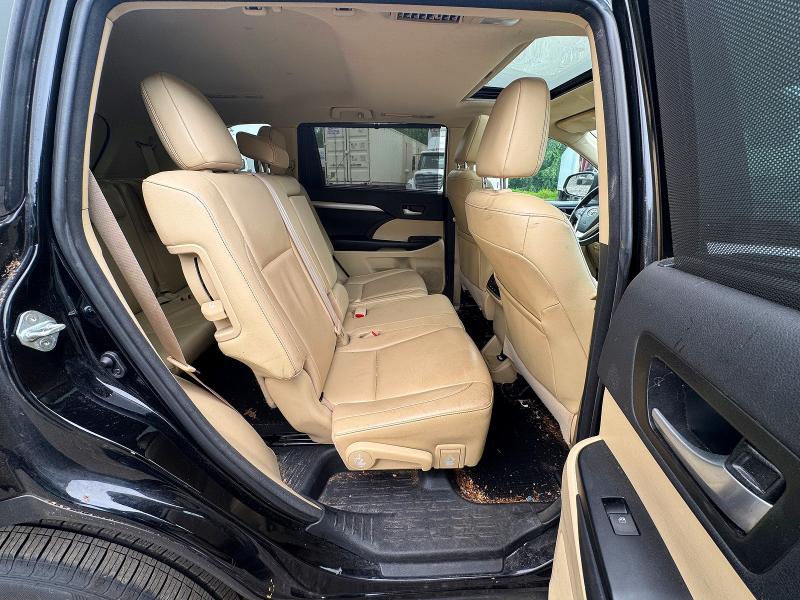 2018 Toyota Highlander VIN 5TDJZRFHXJS897290 COPART salvage auction — NORMAL WEAR, Ma - Certificate Of Title (P), sold $12,300 on 2026-07-27 (photo 6)