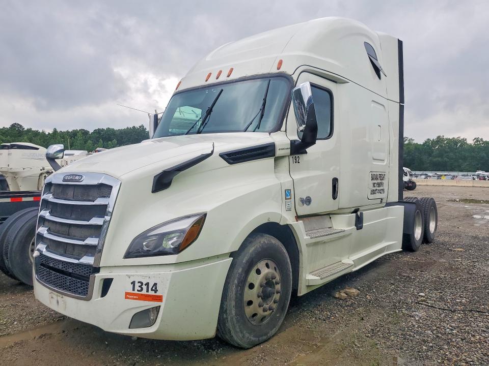 2019 Freightliner All other VIN 3AKJHHDR6KSKR3700 COPART salvage auction — MINOR DENT/SCRATCHES, CT, sold $10,900 on 2026-08-14 (photo 1)