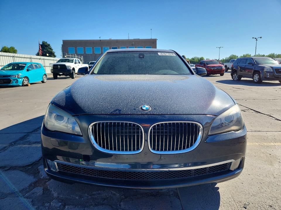 2009 BMW 7er VIN WBAKB835X9CY62319 COPART salvage auction — NORMAL WEAR, Az - Cert Of Title - Salvage, sold $775 on 2026-08-03 (photo 5)