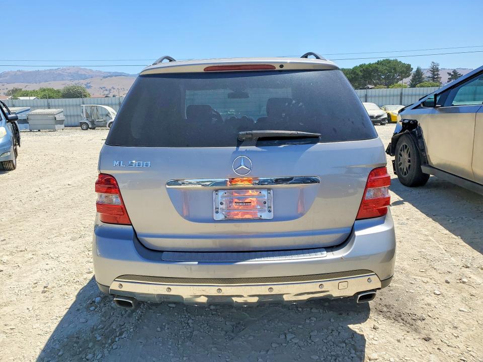 2006 Mercedes-benz Ml-class VIN 4JGBB75E36A097337 COPART salvage auction — MINOR DENT/SCRATCHES, CA - DIS/DLR/EXP ONLY CLEAN TITLE, sold $1,500 on 2026-07-09 (photo 6)