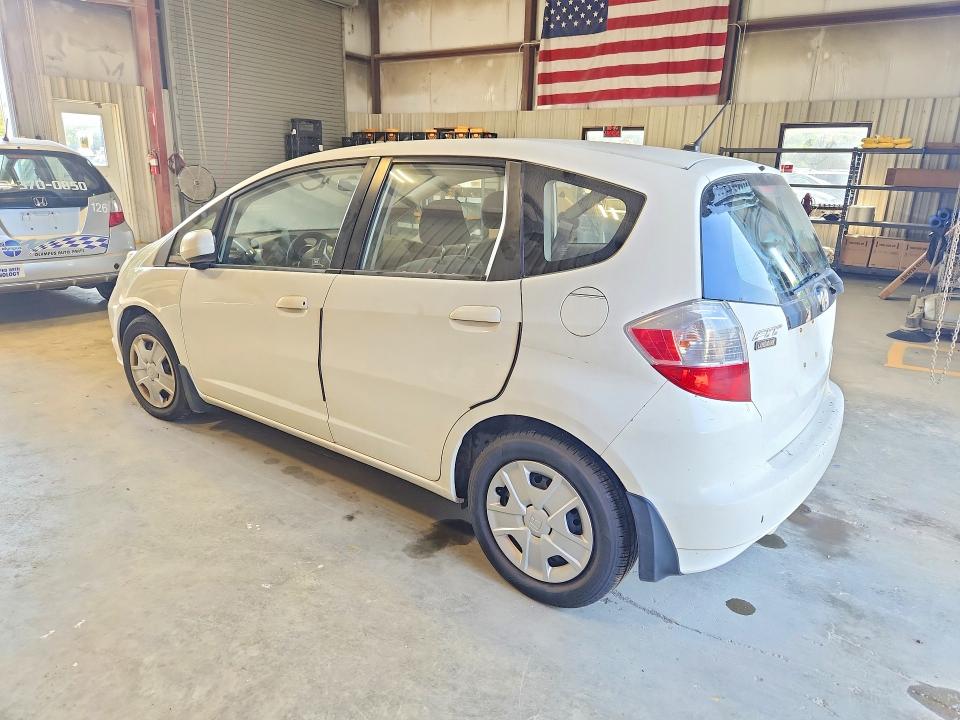 2013 Honda Fit VIN JHMGE8H39DC037029 COPART salvage auction — MINOR DENT/SCRATCHES, VA - CERT OF TITLE - SALVAGE, sold $225 on 2026-07-28 (photo 2)