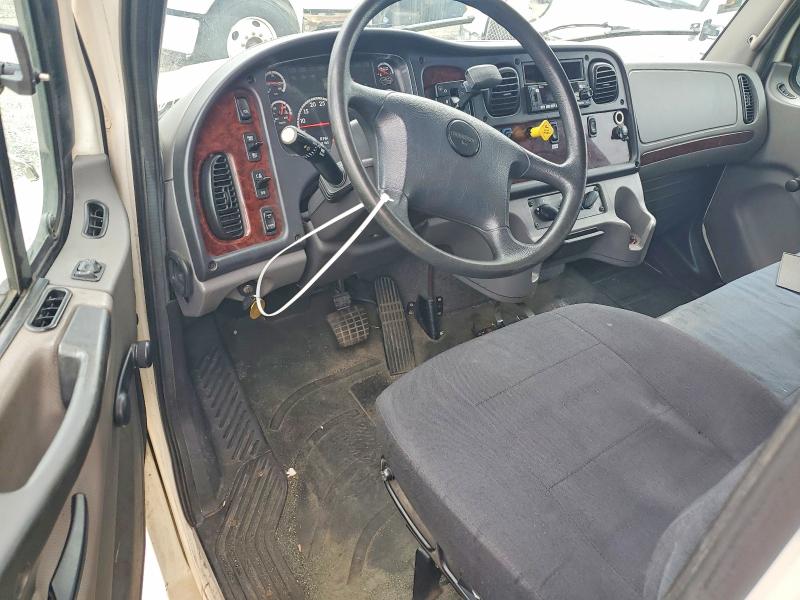 2015 Freightliner All other VIN 3ALACXDT3FDGA5240 COPART salvage auction — ROOF, NJ - CERTIFICATE OF TITLE, sold $3,950 on 2026-07-30 (photo 8)