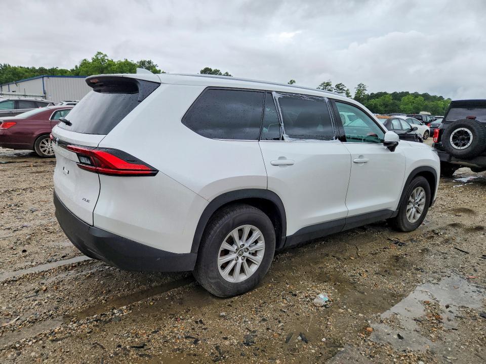 2024 Toyota Highlander VIN 5TDAAAB59RS059610 COPART salvage auction — VANDALISM, Az - Cert Of Title - Salvage, sold $22,100 on 2026-07-28 (photo 3)