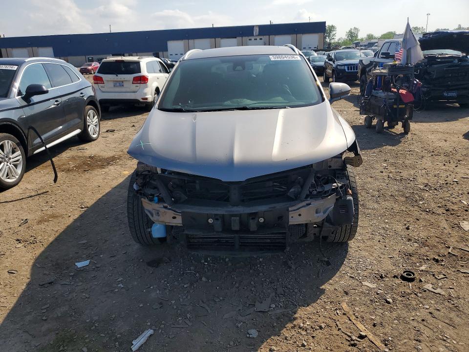 2017 Lincoln VIN 5LMCJ3C92HUL22402 COPART salvage auction — FRONT END, Mi - Certificate Of Title, sold $1,850 on 2026-07-21 (photo 5)